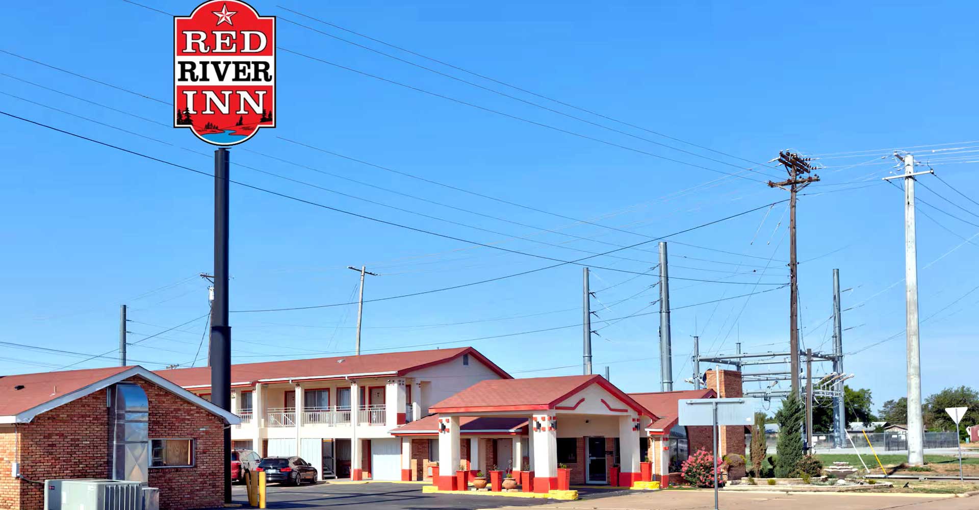 Front of Hotel Red River Inn